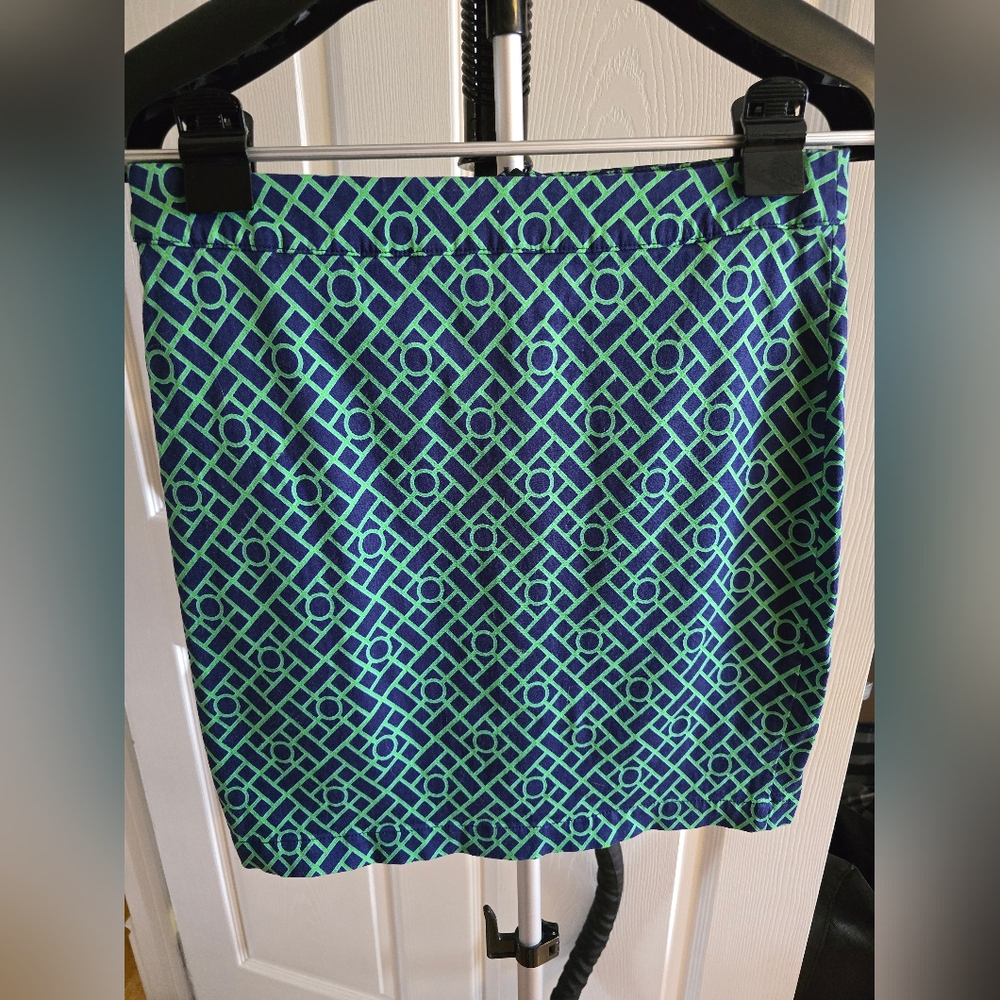 Green Knee-Length Pencil Skirt for Casual Resort Wear